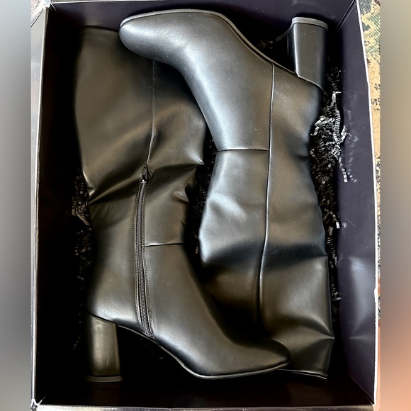 NEW NEVER WORN Madden NYC Boots Size W10 - Picture 3 of 4